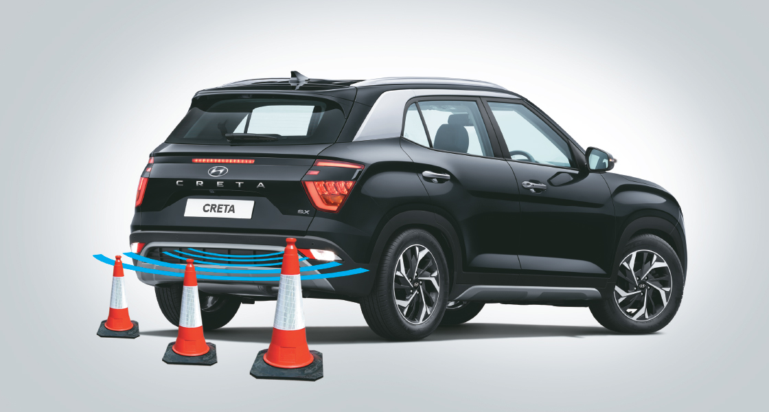 Four wheels on silver Creta showing how vehicle stability management works